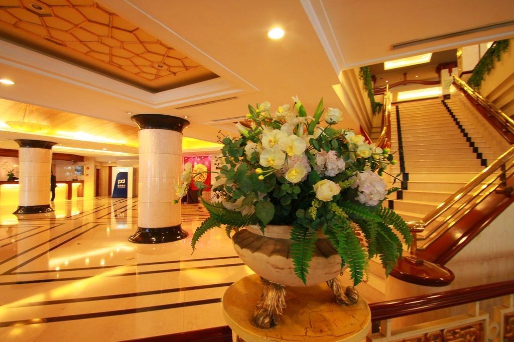 Best Western New Century Hotel Shanghái Exterior foto